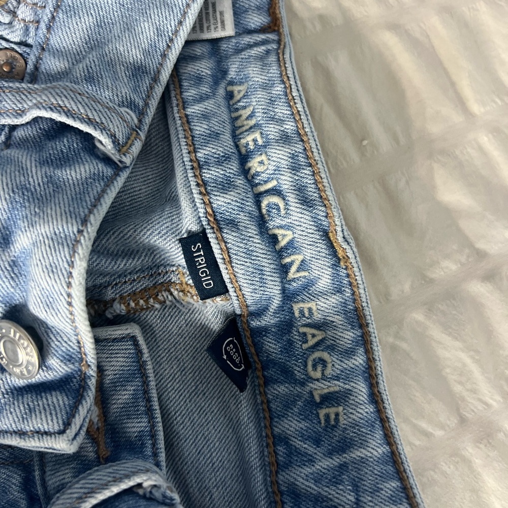 American Eagle Outfitters Light Blue Boyfriend Jeans